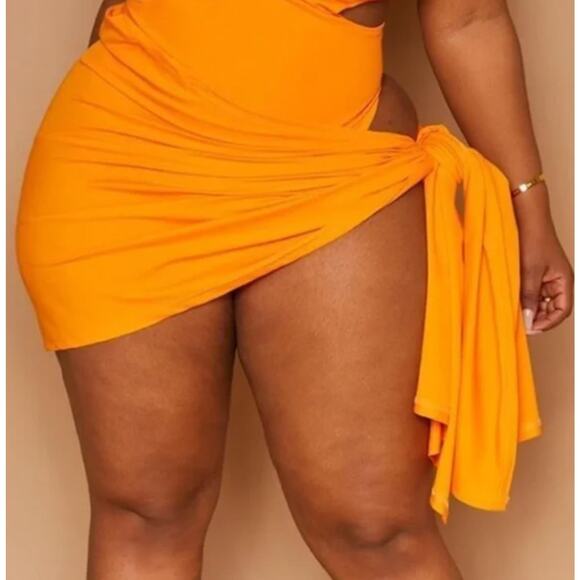 PrettyLittleThing Other - PrettyLittleThing Plus Orange Tie Side Sarong US Size 24